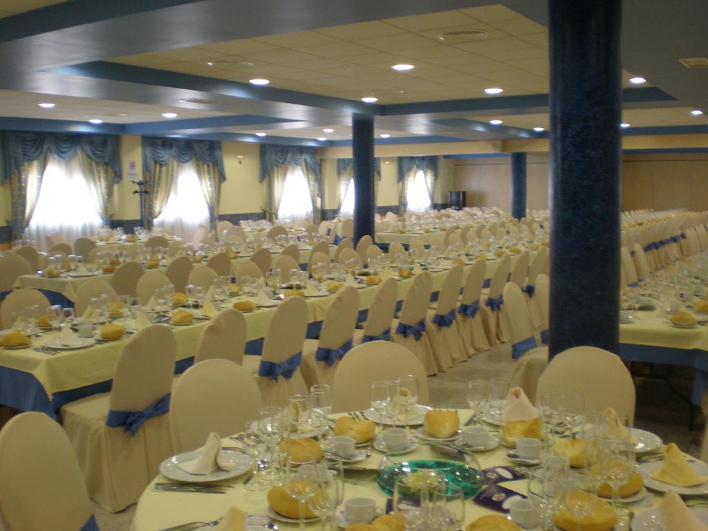 Hotel San Cristobal 科里亚 外观 照片