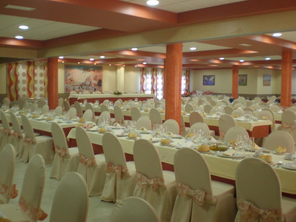 Hotel San Cristobal 科里亚 外观 照片